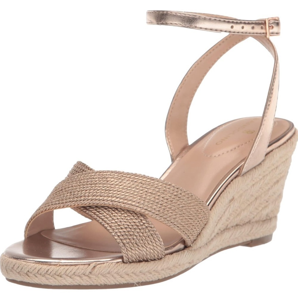 Bandolino Women's Jestter Wedge Gold Sandal size 9